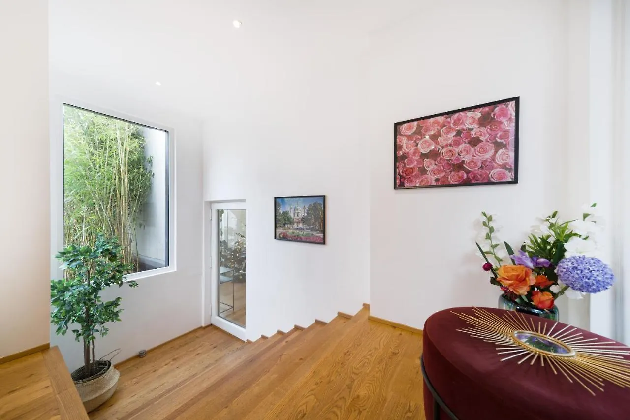 Smile Villa Mit Parkplatz, Garten Und Terrasse Im Beliebten Doebling In Wien