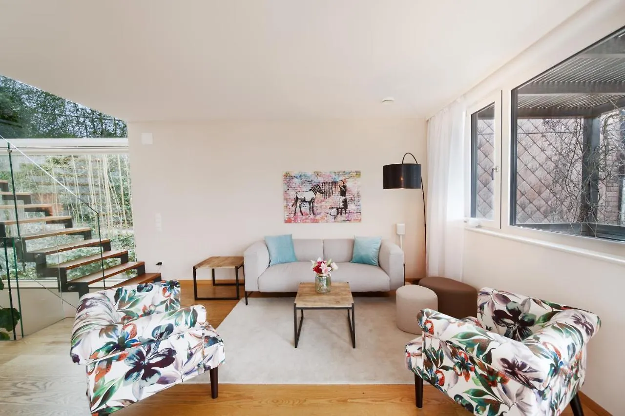Smile Villa Mit Parkplatz, Garten Und Terrasse Im Beliebten Doebling In Wien 0*, 维也纳